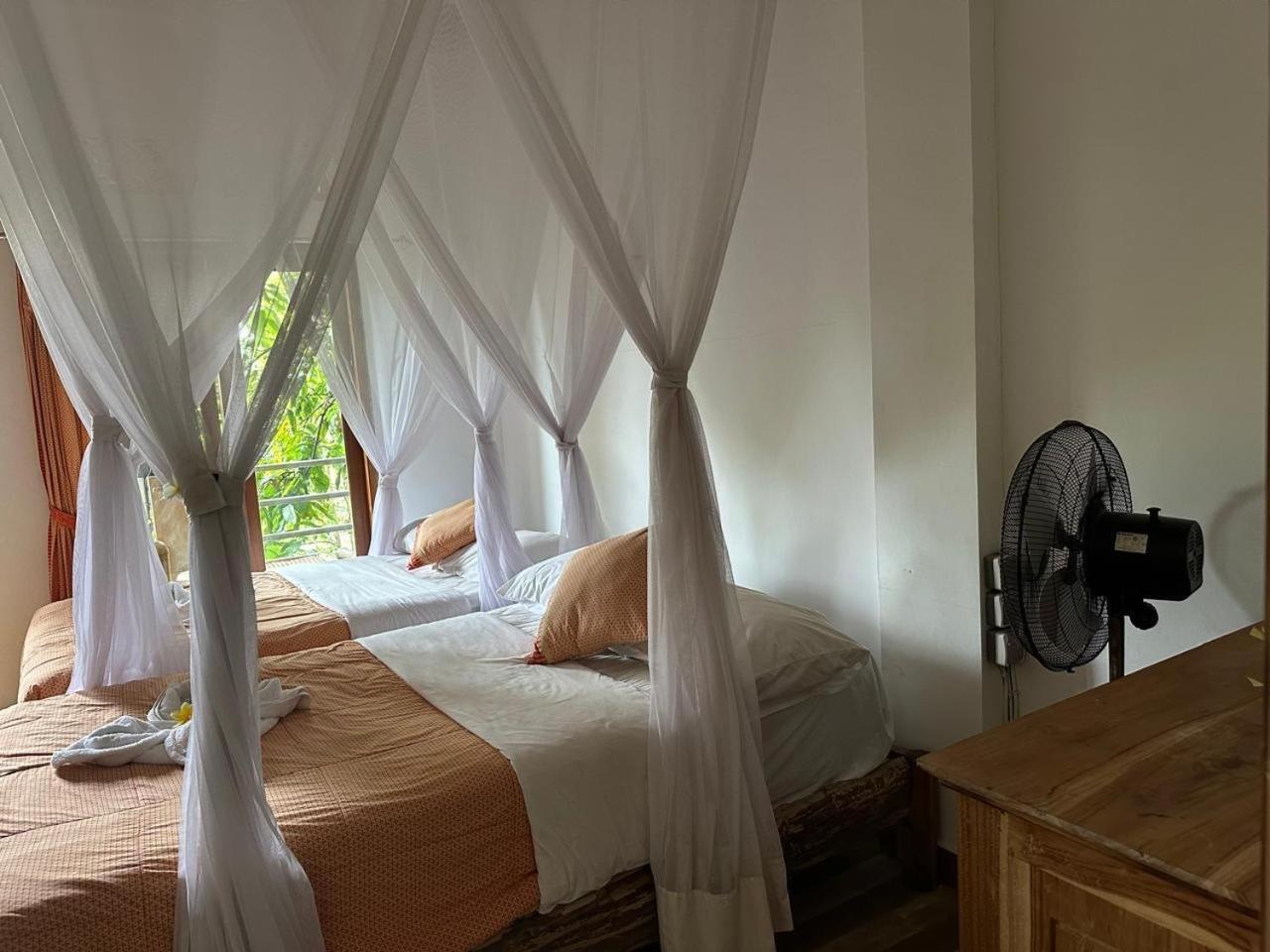 Hotel Omunity Bali Singaraja Exterior foto