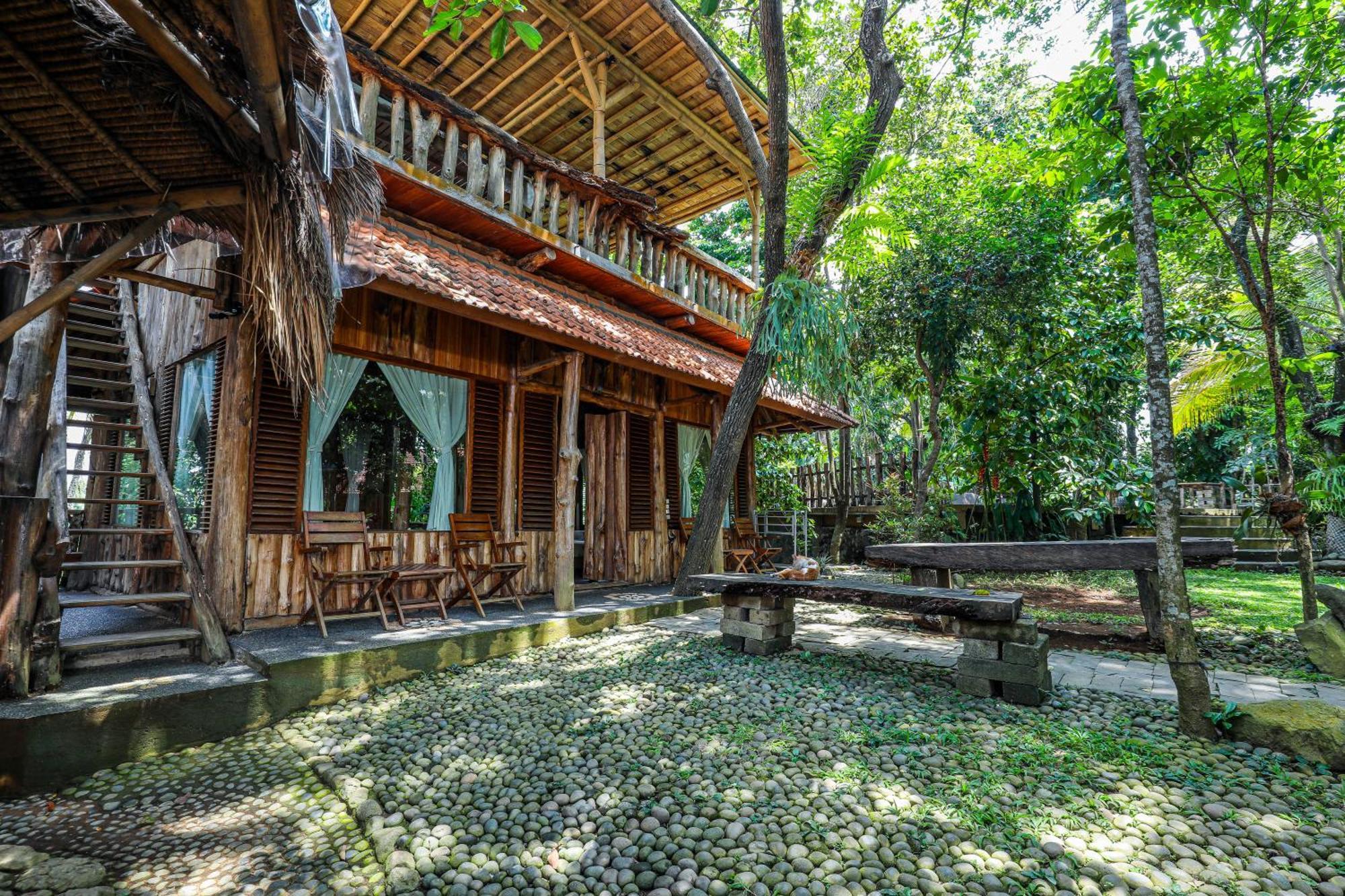 Hotel Omunity Bali Singaraja Exterior foto